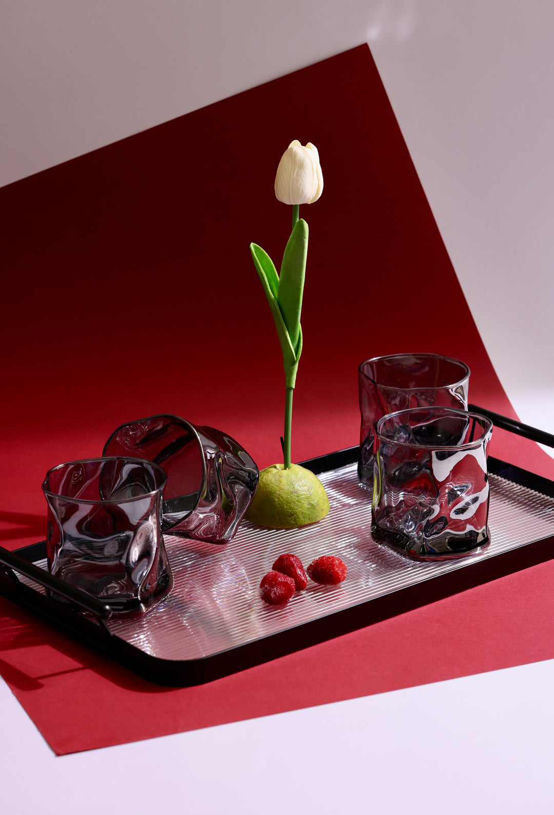 Set of 6 Black Waved Glasses With Platter