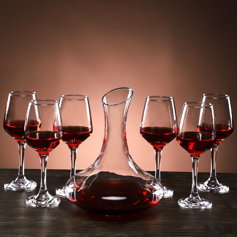 Set of 6 Wine Glasses 370ml and a Decanter 1800ml